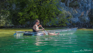 Discover kayak transparent